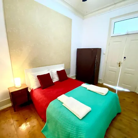 Gasthof Modern Chiado 6 Lissabon